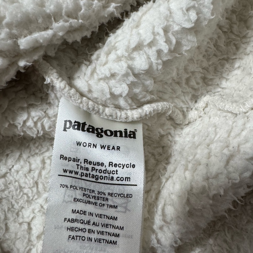 Patagonia Women's Cream Fleece Turtleneck Sweater - Picture 3 of 8